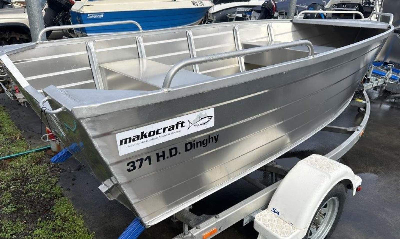 Makocraft 371 HD Dinghy