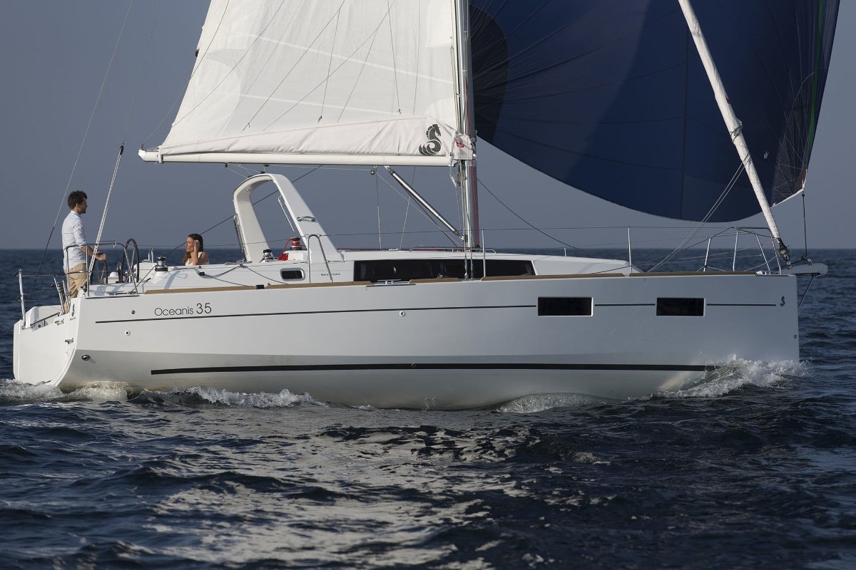 Beneteau Oceanis 35:Oceanis 35