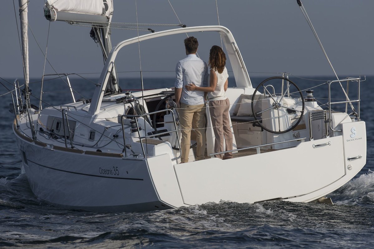 Beneteau Oceanis 35:Oceanis 35