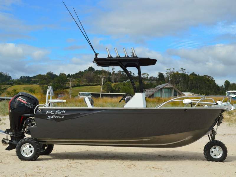 FC Boats 560 Centre Console Amphibious