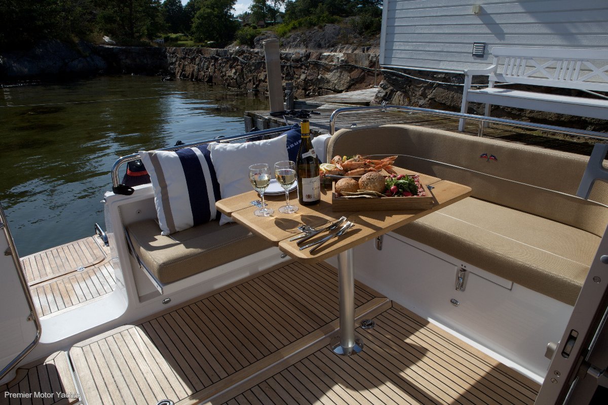 2016 Nimbus 335 Coupe | Boat Research | Yachthub