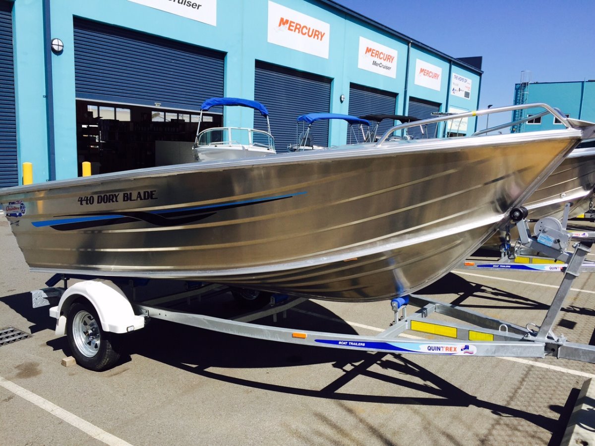 Quintrex 440 Dory