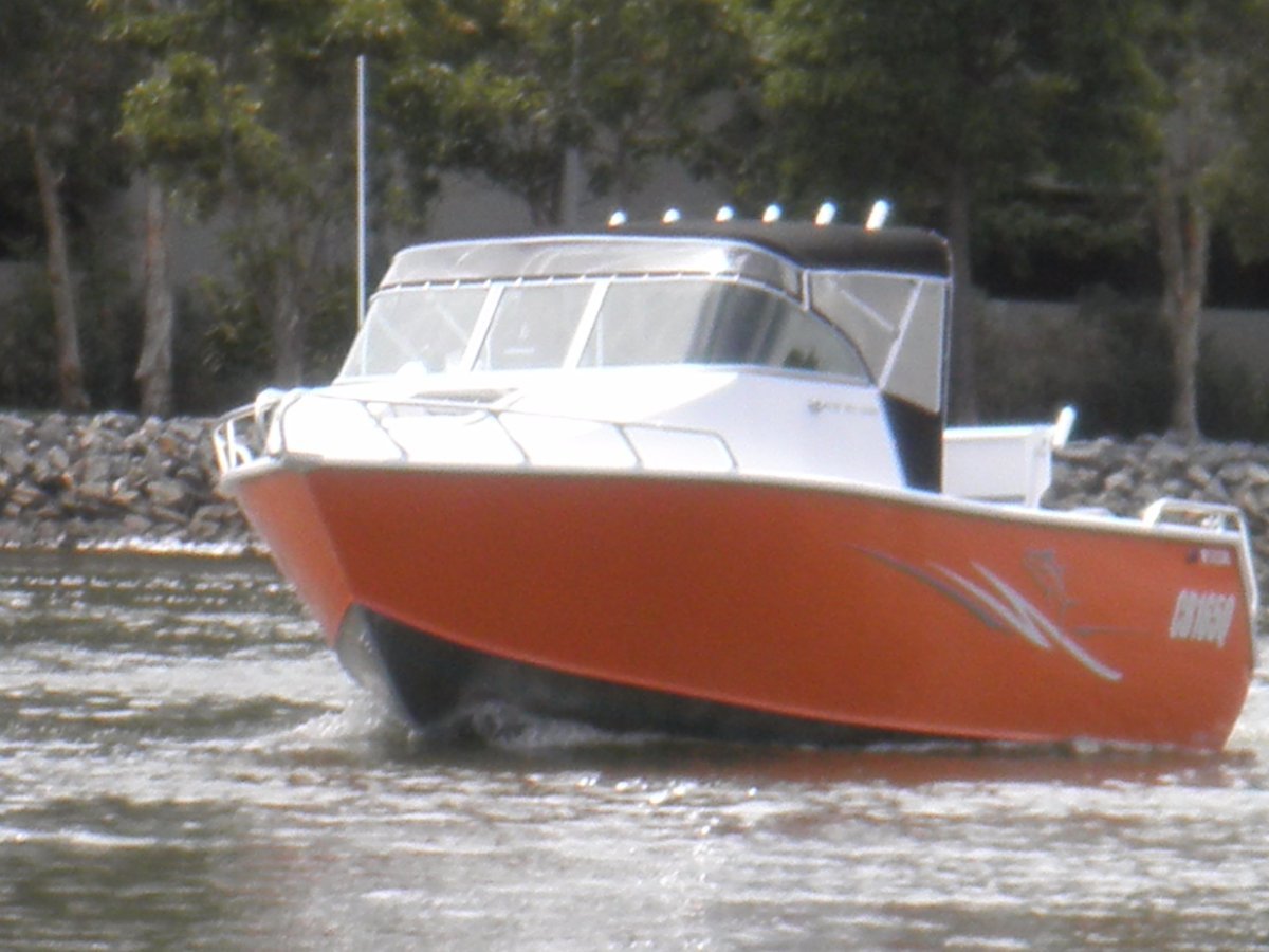 2016 Stessl 560 Seahawk Half Cabin Boat Research Boats Online
