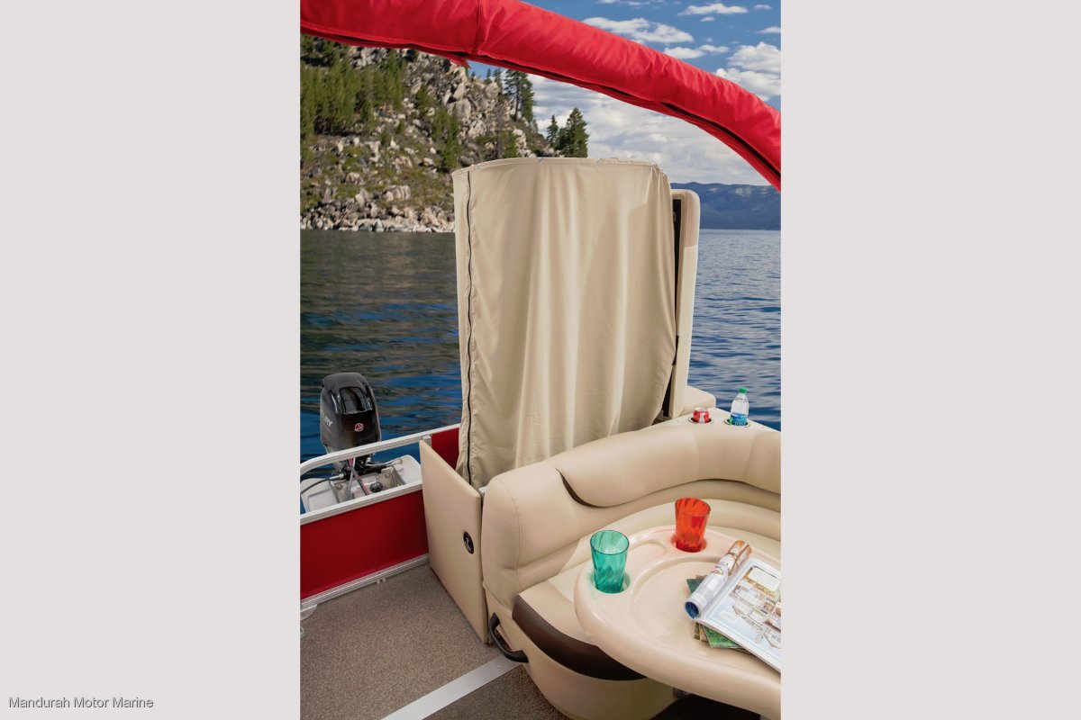 Sun Tracker Party Barge 20 DLX
