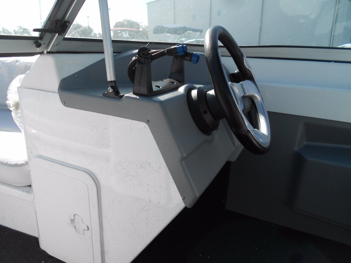 Quintrex 530 Cruiseabout